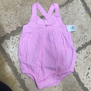 Adorable bodysuit , old navy
